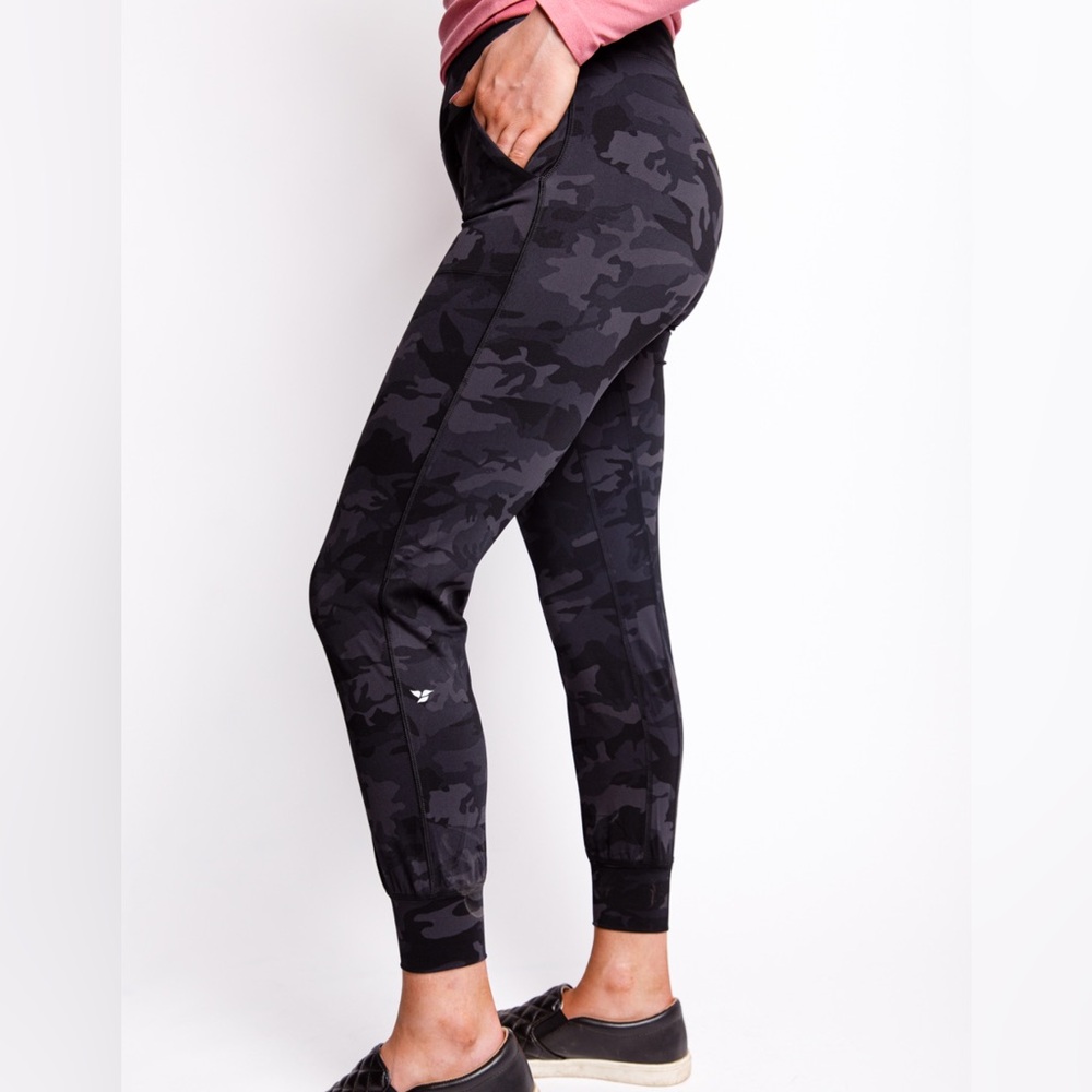 CALLIOPE GOLF Manito Jogger Black Camo Size Small